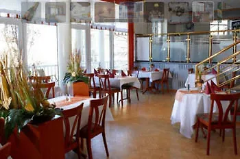 Parkhotel Altes Kaffeehaus 3*