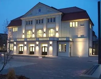 Parkhotel Altes Kaffeehaus 3* Βολφενμπούτελ