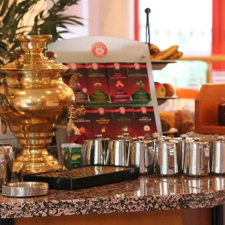 Parkhotel Altes Kaffeehaus מלון 3*